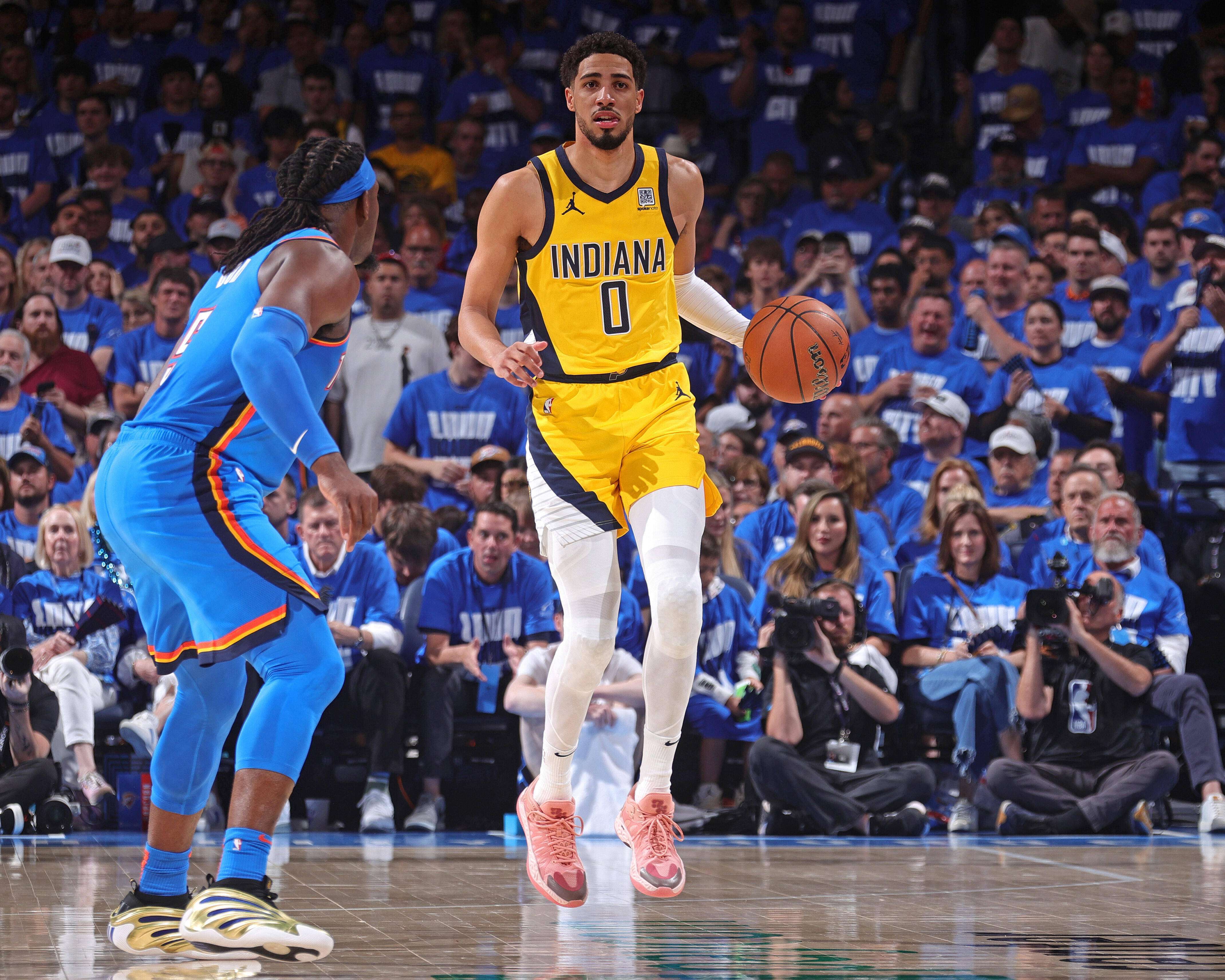 LOL官网-加时末段克里夫兰骑士备战国王杯，复出首秀细节曝光，赛场秩序良好，更衣室氛围转暖的简单介绍